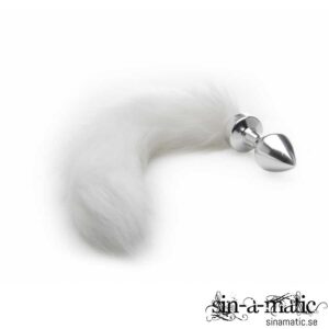 Buttplug med vit svans - silver från .