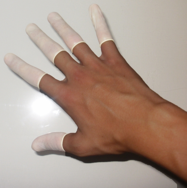 Finger condoms 10p från Lustjakt.
