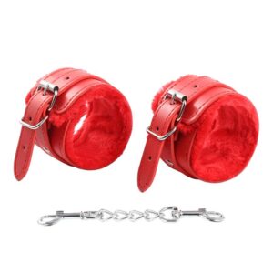 Latetobed Fur Handcuffs Handbojor & Fotbojor från Love Cherry.